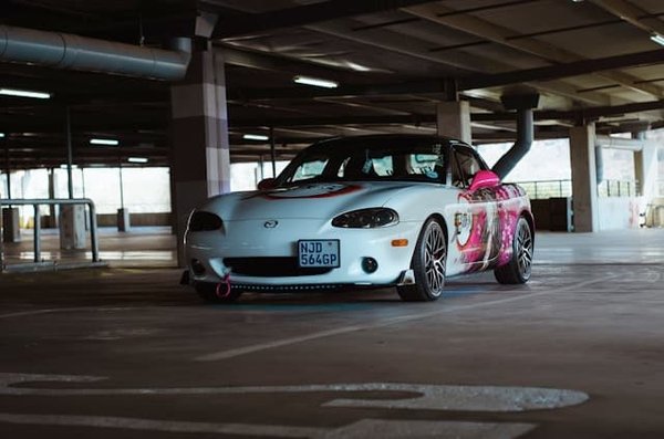 How to Properly Adjust the Ride Height on a Lamborghini Aventador for Improved Aerodynamics?